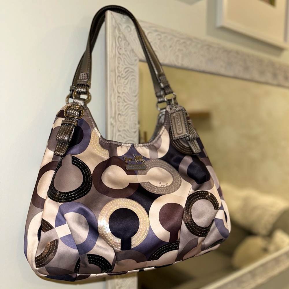 Coach Authentic Signature C’s Shimmer Leather Sho… - image 7